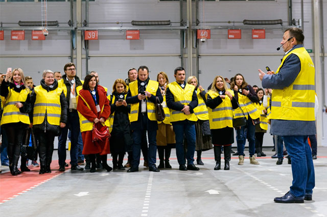 Обладнання для проведення виставок та екскурсій компанія Equiptime Еквіптайм Київ Україна