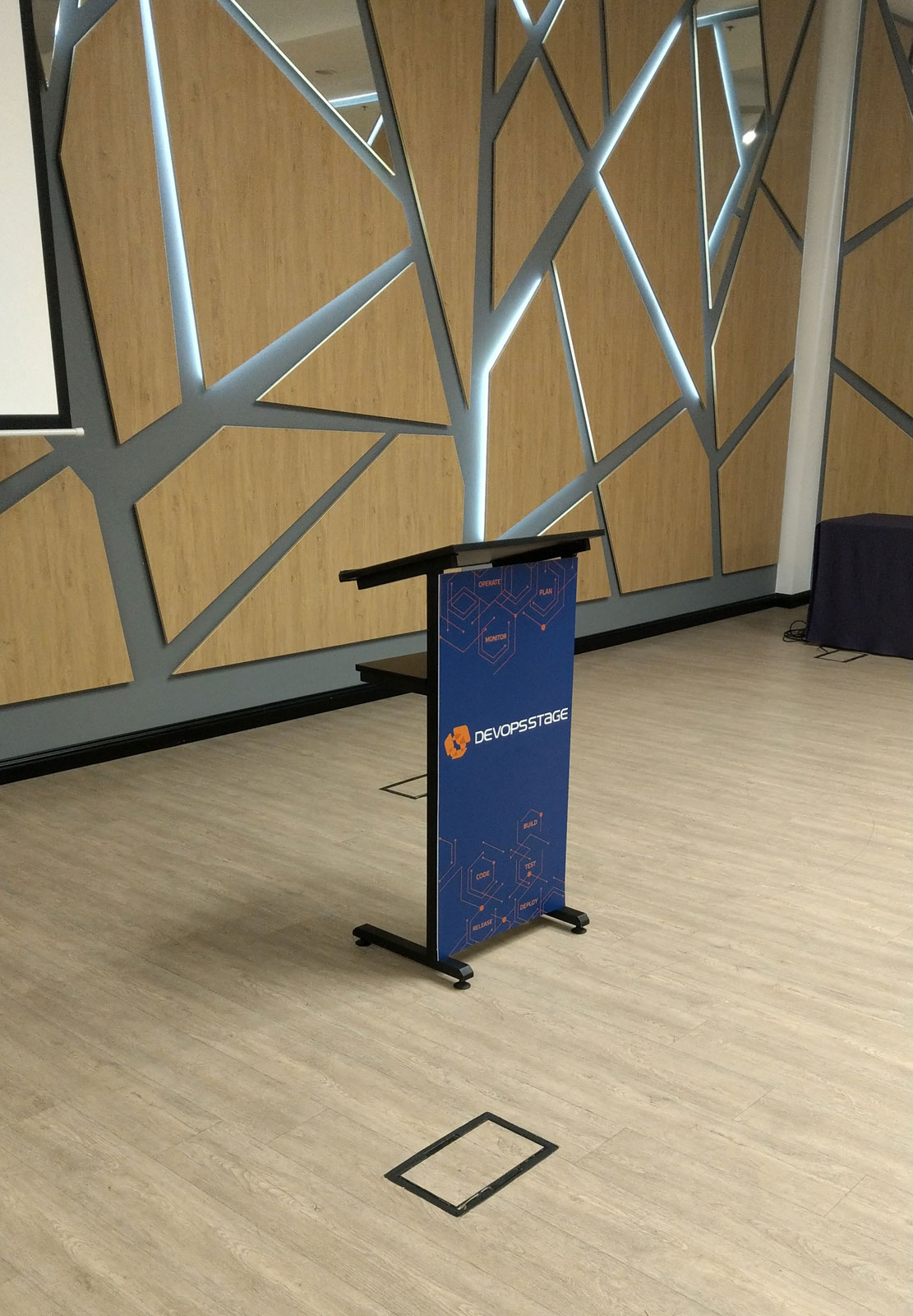 Аренда трибуна классическая Киев, Украина