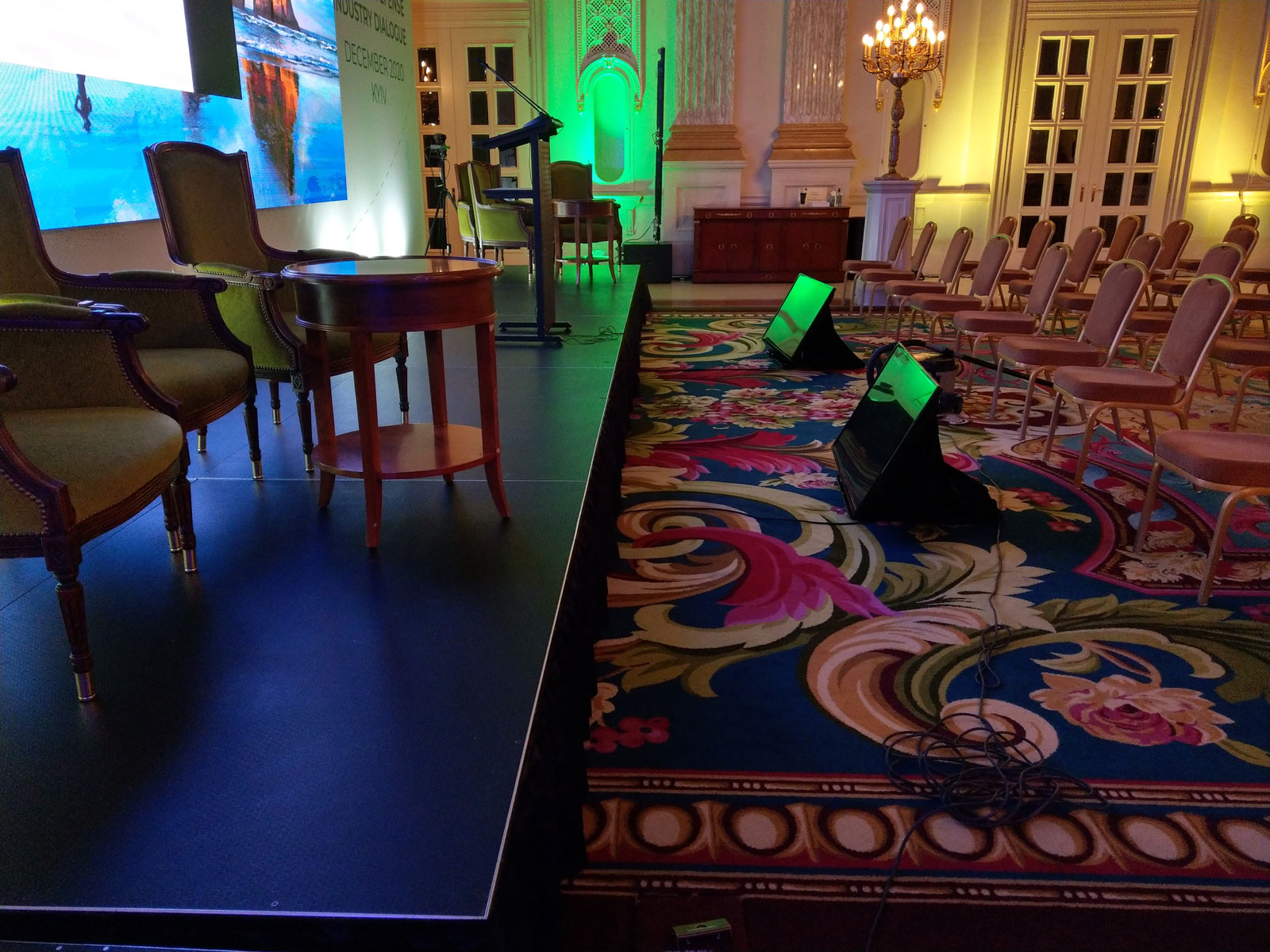 Аренда плазменная панель 43 подсказчик Киев, Украина