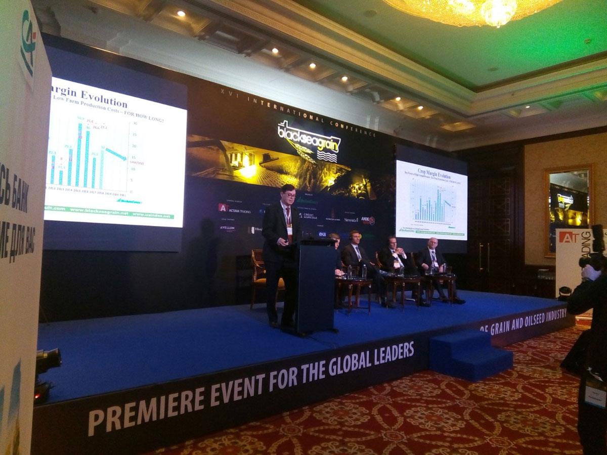 Светодиодные экраны, услуга или аренда. Киев, Украина. Компания Эквиптайм