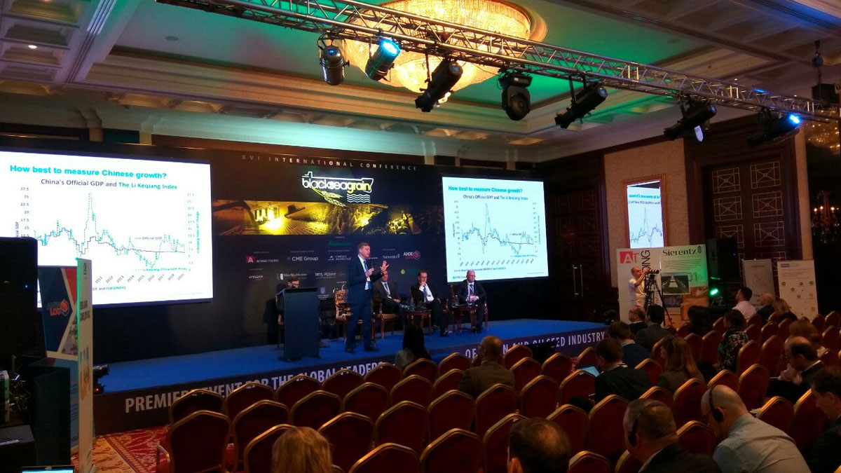 Светодиодные экраны, услуга или аренда. Киев, Украина. Компания Эквиптайм