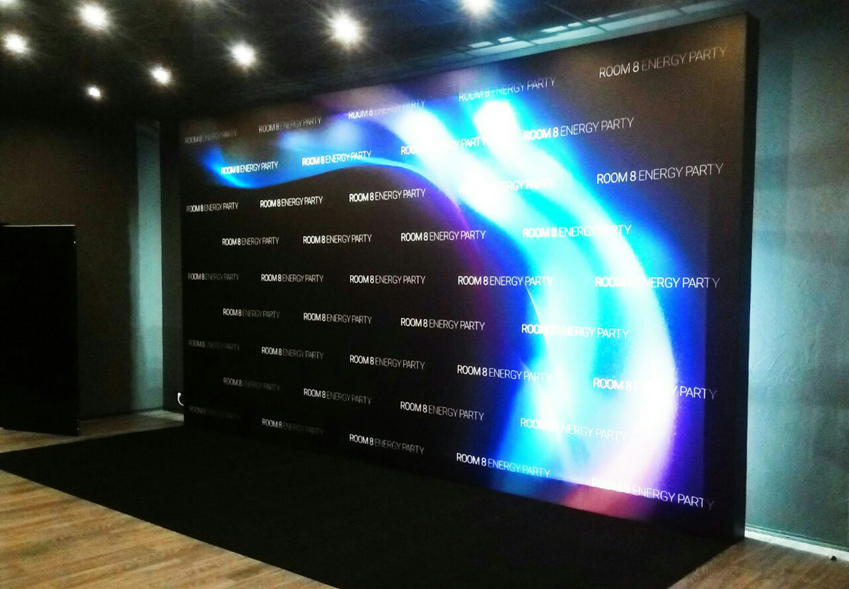 Баннер как элемент фотозоны, услуга или аренда. Киев, Украина. Компания Эквиптайм