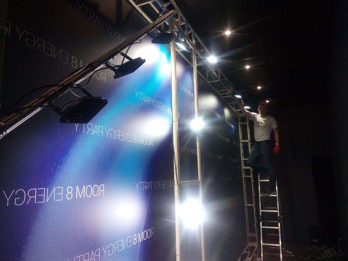 Баннер как элемент фотозоны, услуга или аренда. Киев, Украина. Компания Эквиптайм