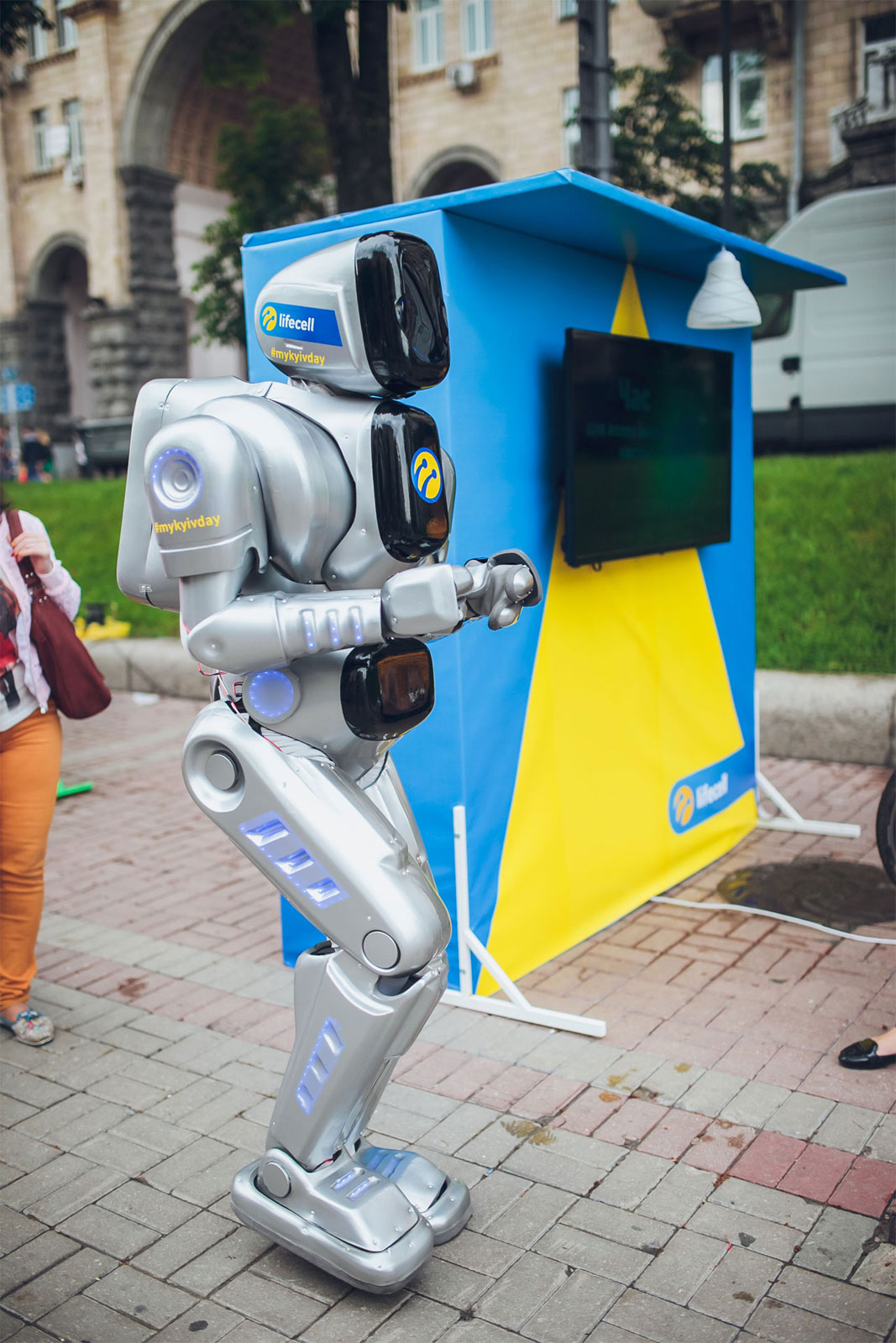 Баннер как рекламный или информационный стенд, услуга или аренда. Киев, Украина. Компания Эквиптайм