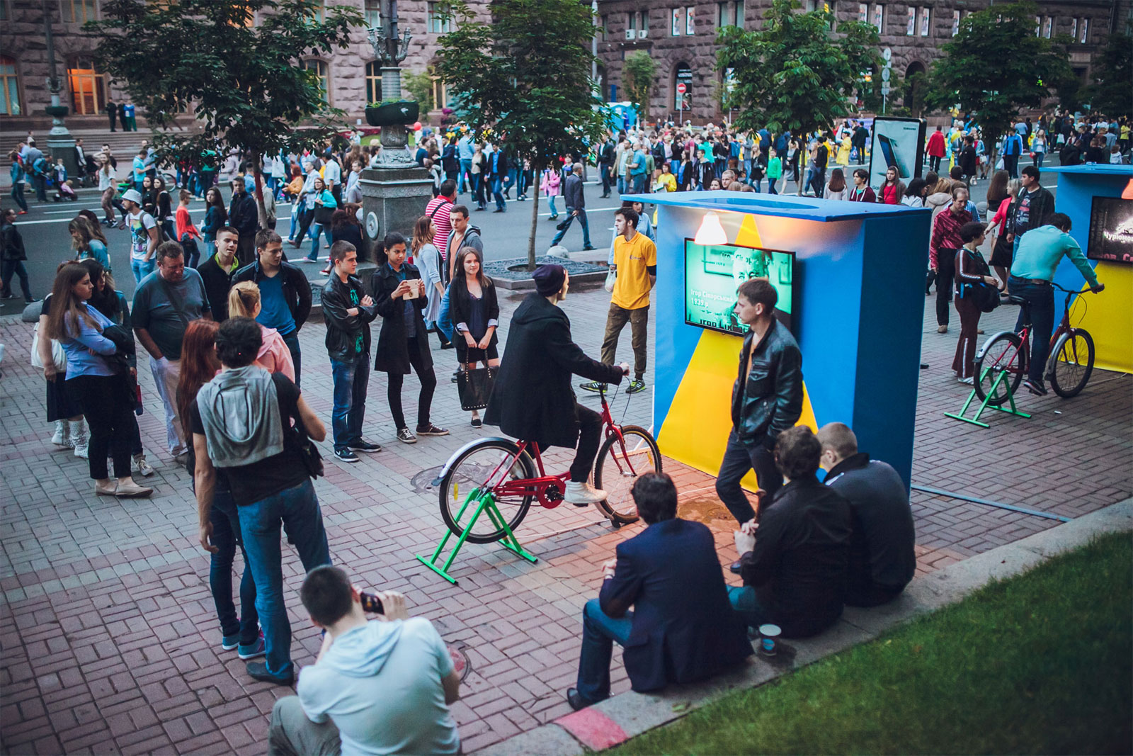 Баннер как рекламный или информационный стенд, услуга или аренда. Киев, Украина. Компания Эквиптайм