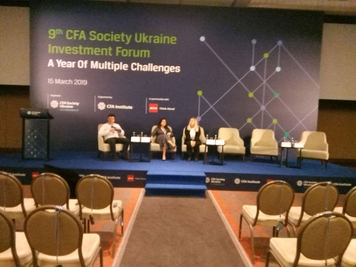 Баннер как вариант брендирования подиума, услуга или аренда. Киев, Украина. Компания Эквиптайм