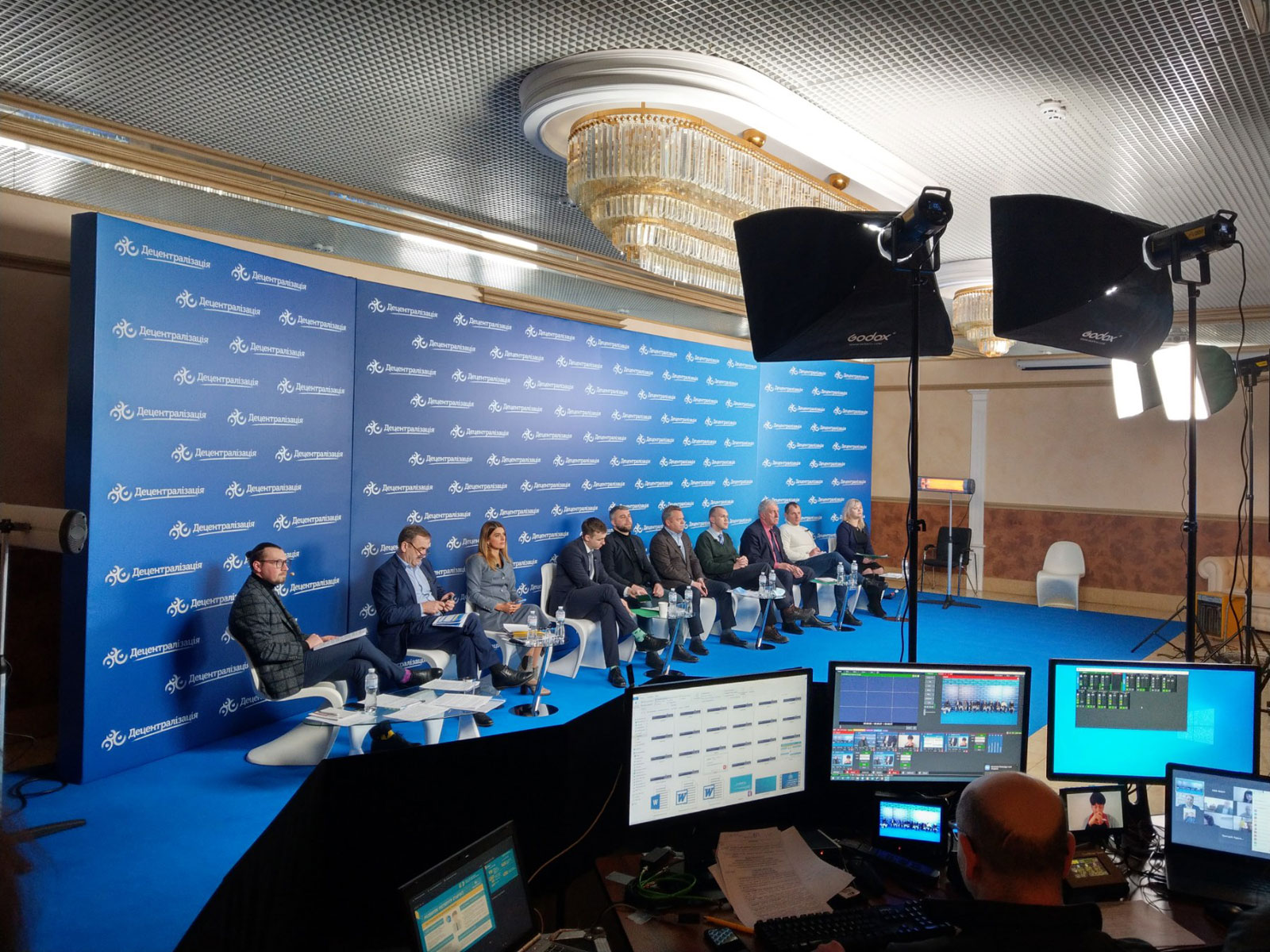 Баннер как элемент брендирования сценического пространства, услуга или аренда. Киев, Украина. Компания Эквиптайм