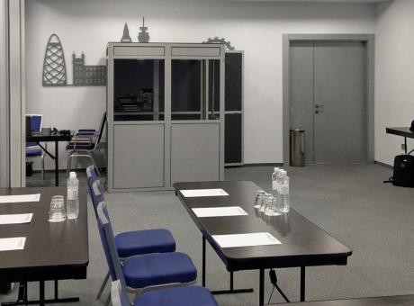 Оборудование для синхронного перевода. Организация, аренда оборудования для синхронного перевода Киев Украина