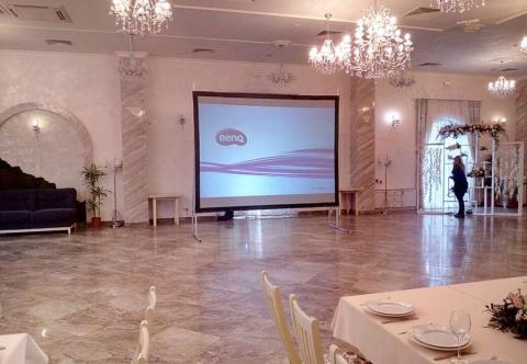 Аренда проекционных экранов Киев, Украина