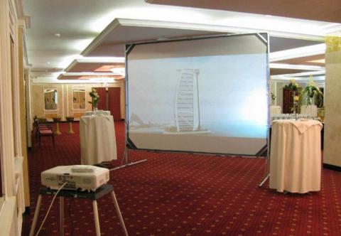 Аренда проекционных экранов Киев, Украина