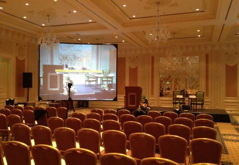 Аренда проекционных экранов Киев, Украина