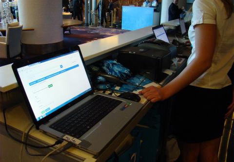 Электронная регистрация посетителей на мероприятии автоматизация выставок и конференций система регистрации и печати бейджей Киев Украина