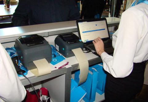 Электронная регистрация посетителей на мероприятии автоматизация выставок и конференций система регистрации и печати бейджей Киев Украина