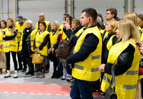 Оборудование для экскурсий, РадиоГид Киев, Украина. Экскурсионные радиосистемы в аренду