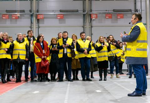 Оборудование для экскурсий, РадиоГид Киев, Украина. Экскурсионные радиосистемы в аренду