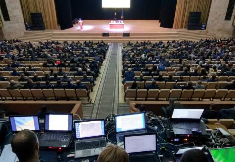 Система голосування та пульти опитування для голосування оренда обладнання для голосування Київ Україна