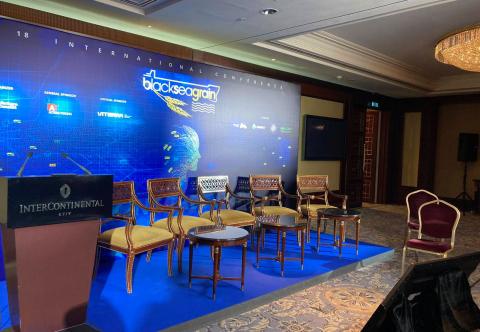 Установка баннеров, аренда баннерных конструкций Киев, Украина