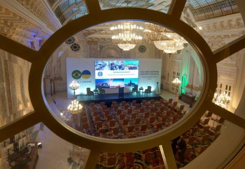 Установка баннеров, аренда баннерных конструкций Киев, Украина