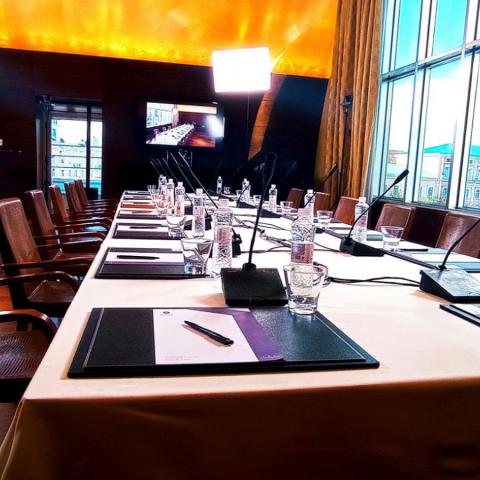 Организация и проведение Конференций система Круглый стол. Аренда Оборудования Киев, Украина