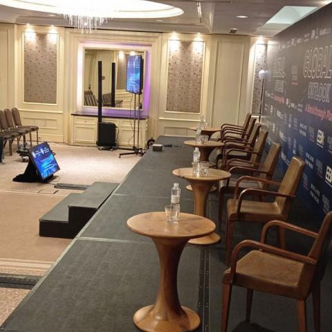 Аренда плазменная панель 43 подсказчик Киев, Украина