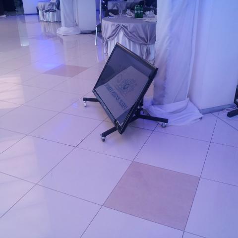 Аренда плазменная панель 43 подсказчик Киев, Украина