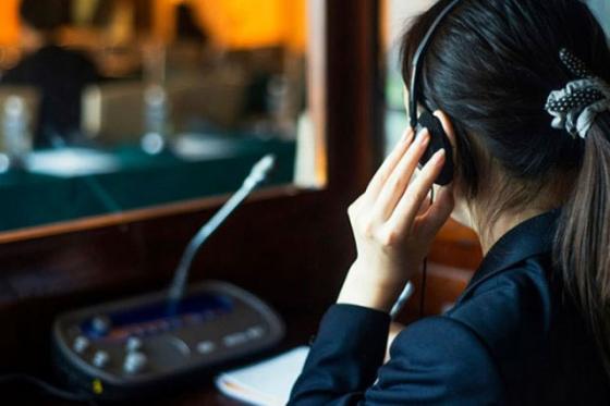 Обладнання для синхронного перекладу компанія Equiptime Еквіптайм Київ Україна